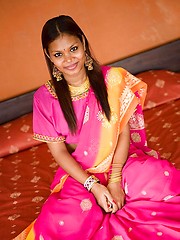 Erotic picture of India teen in sari