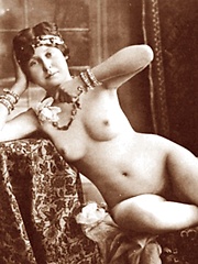 Erotic picture of Vintage fantasy nude chicks posing for the camera