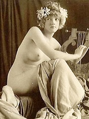 Erotic picture of Vintage fantasy nude chicks posing for the camera