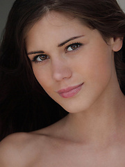 Erotic picture of Very sexy innocent teen babe solo posing