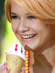 Erotic picture of Redhead hottie Violla solo pictures