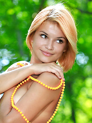 Erotic picture of Redhead hottie Violla solo pictures