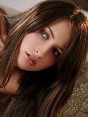 Erotic picture of Adorable teen model Lizz Tayler