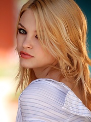 Erotic picture of Bree Daniels - is an all natural teen with a rocking body