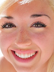 Erotic picture of Jayde in and out of her bikini