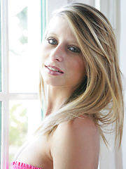 Erotic picture of 18 Year Old Lauren Clare Confessions