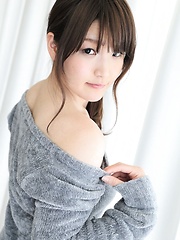 Erotic picture of Yuna Ishihara