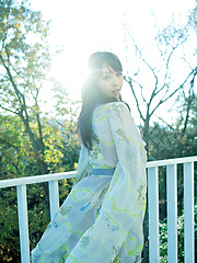 Erotic picture of Neo Asian babe has one of her best photo sessions out of house