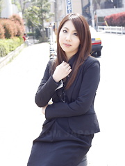 Erotic picture of Hikaru Matsu flaunts her hot body outdoors