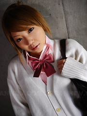 Erotic picture of Sexy teen Rui Hazuki poses in short skirt out