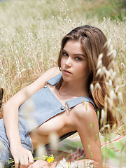 Erotic picture of Amberleigh West stay gold