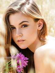 Erotic picture of Amberleigh West stay gold