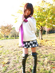 Erotic picture of Hot babe Mahiru Tsubaki showing off with joy