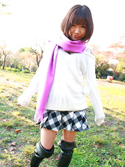 Erotic picture of Hot babe Mahiru Tsubaki showing off with joy